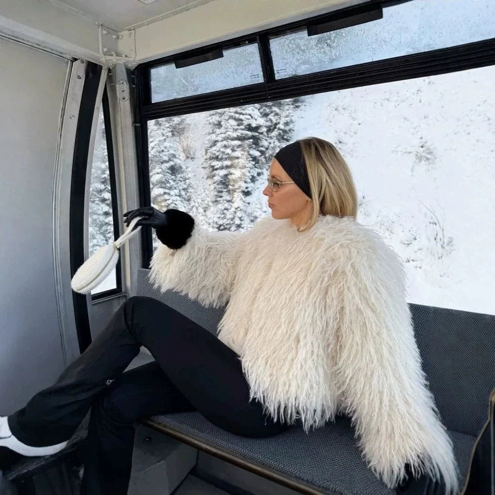 Women Faux Fur Short Coats Jackets Round Neck Coat Thick Warm Y2k Streetwear Full Sleeve Jacket Elegant Work Autumn Winter 2026
