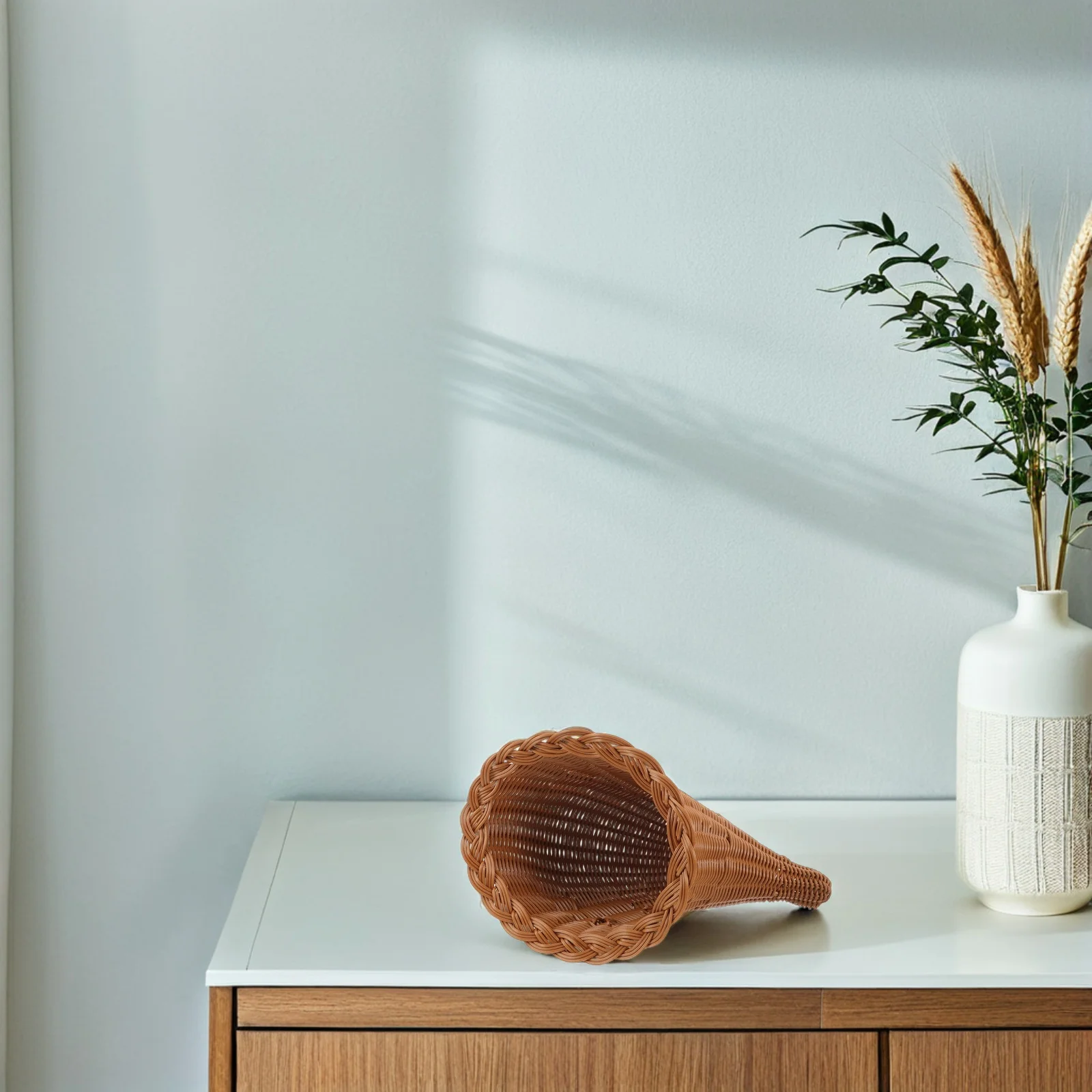 

Cornucopia Basket Woven Design for Fruits Snacks Storage Basket Decorative Dining Table Basket Living Room Woven Food Organizer