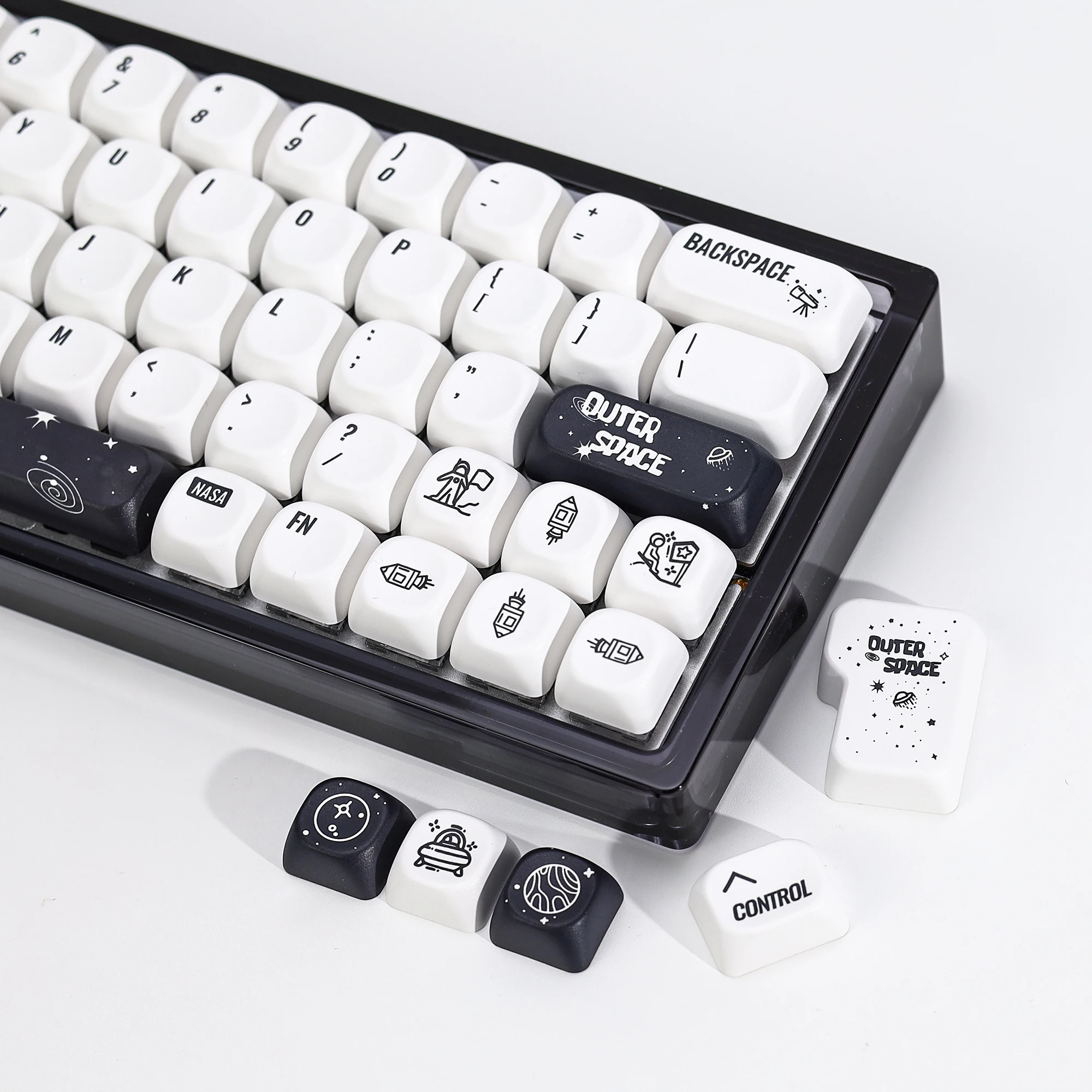 KBDiy 135 Keys Retro Astronaut Keycaps KOA Profile PBT Keycaps Korean Russian Key Cap For Mechanical Keyboard MX Switch Custom