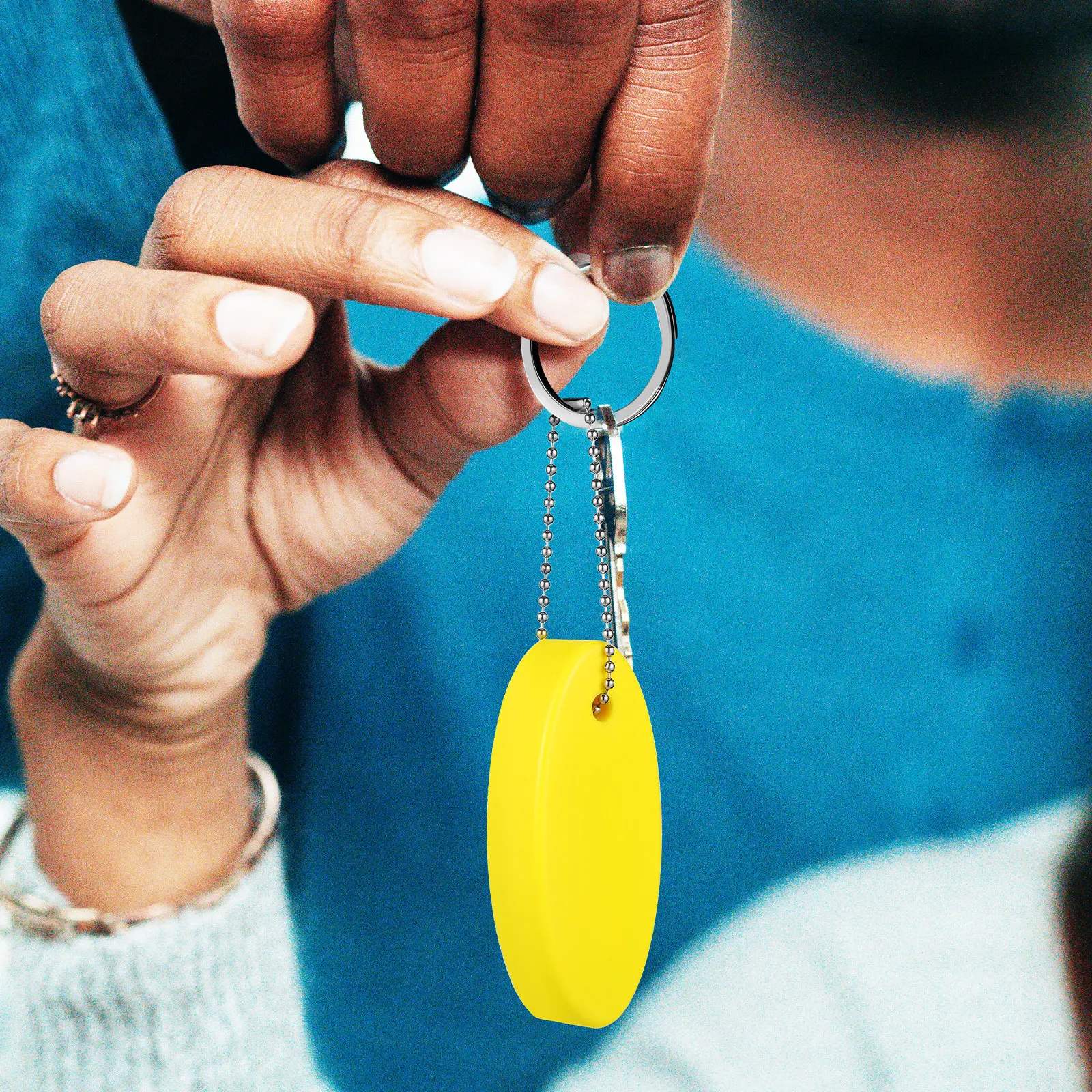 2Pcs Floating Keychains Oval Shaped High Visibility PU Material Bright Yellow Float Key Ring Water Sports Boating Swimming