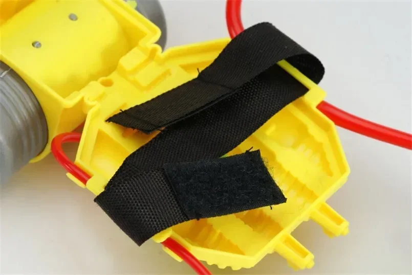 Pistola de água esportiva para meninos, brinquedo portátil para brincar na praia ao ar livre, presente divertido e emocionante para dias de verão inesquecíveis de aventura