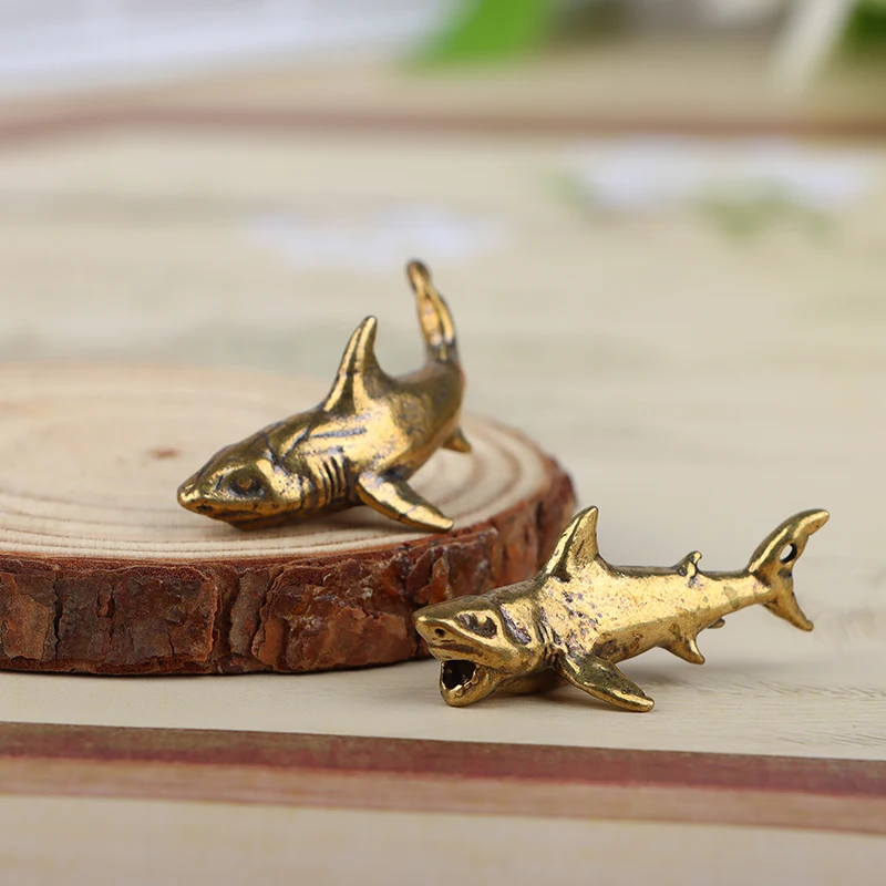 1Pc Solid Brass Shark Animal Figurines Miniatures Desktop Ornament Home Decoration Crafts Vintage Keychain Pendant Jewelry Gift