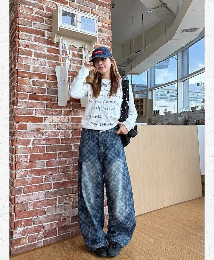 جينز جينز جديد على الطراز الأمريكي القديم من Diamond Grid مغسول لكل من الرجال والنساء Y2K سروال واسع الساق فضفاض ملابس الشارع الشهير على الأرض #4