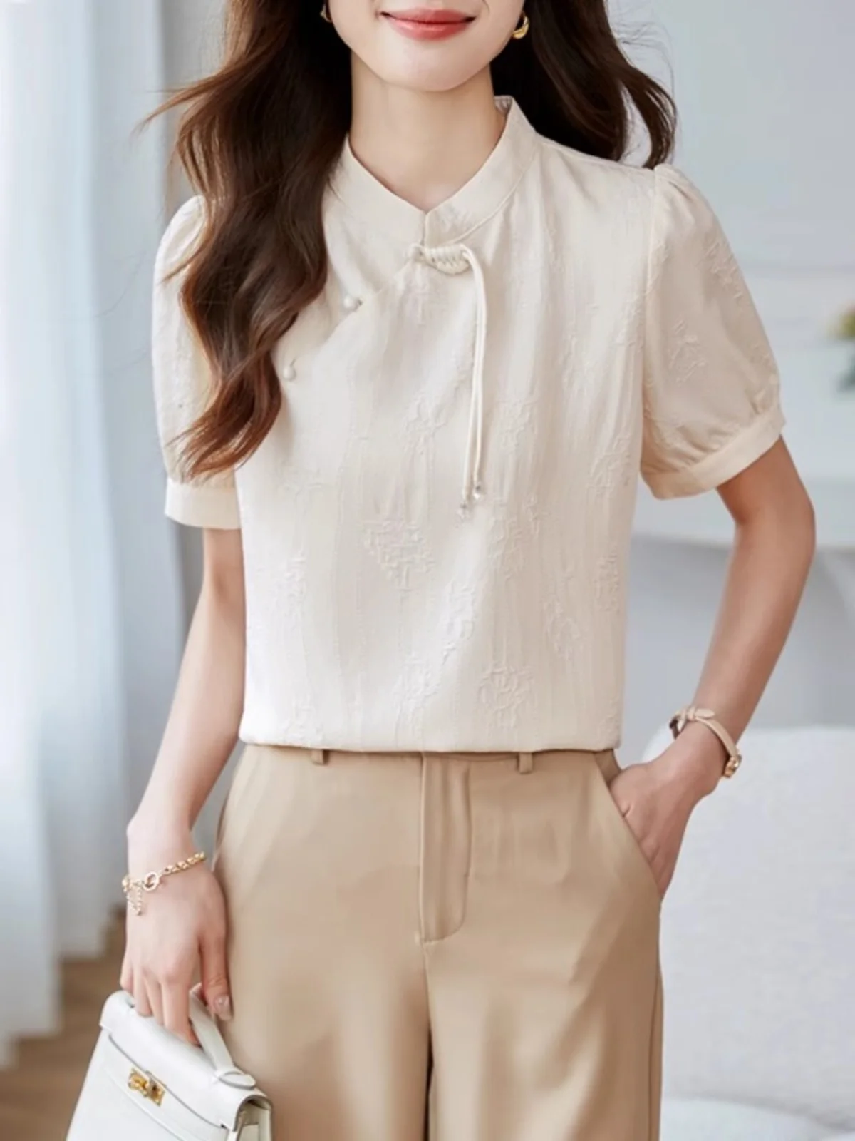 

Ele New Chinese Sle irt Women's Stand Collar Bubble Sve Chiffon Blouse Button Detail Summer 2026 Commute Faion