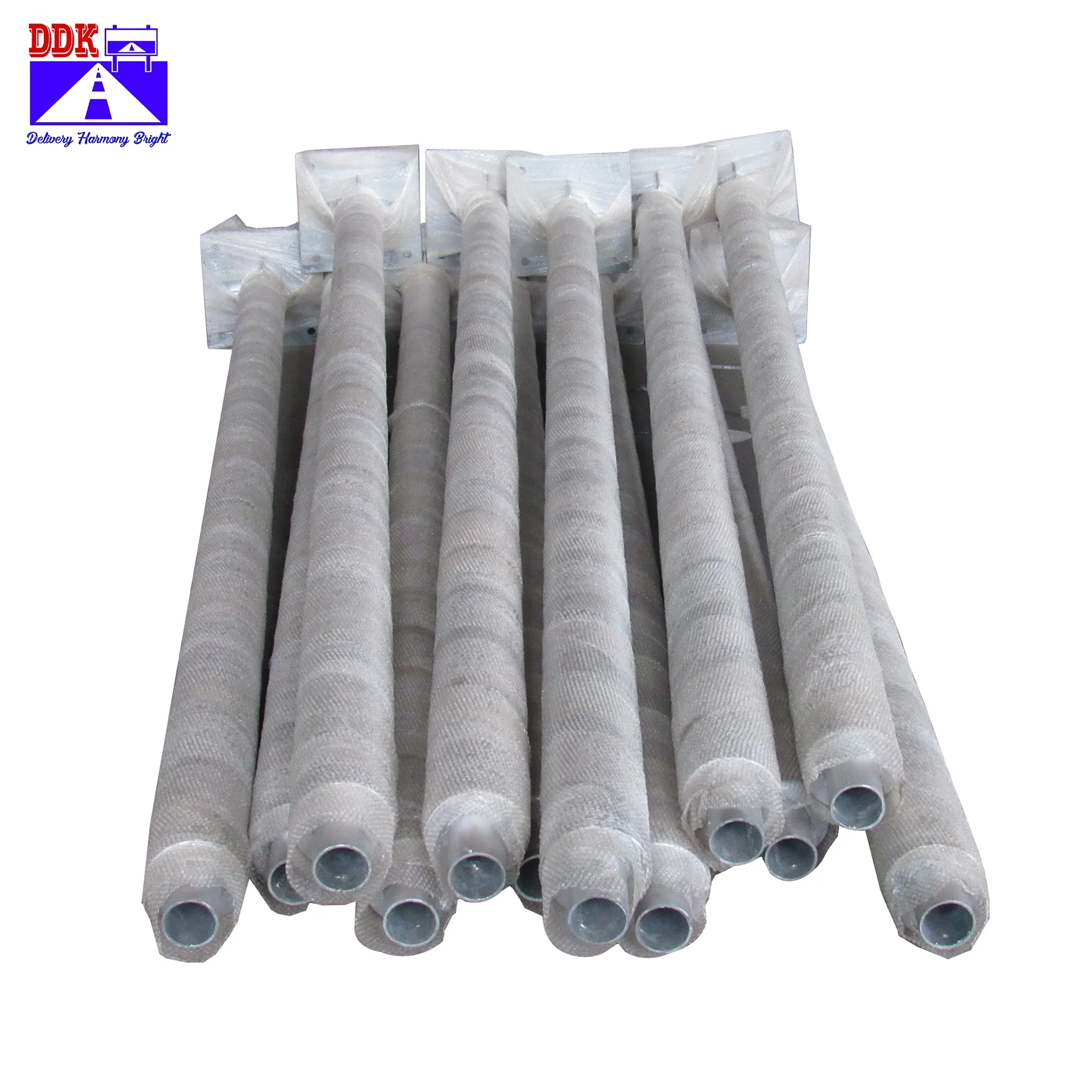

Hot Dip Galvanized Lamp Posts Street Light Pole with Base Plate