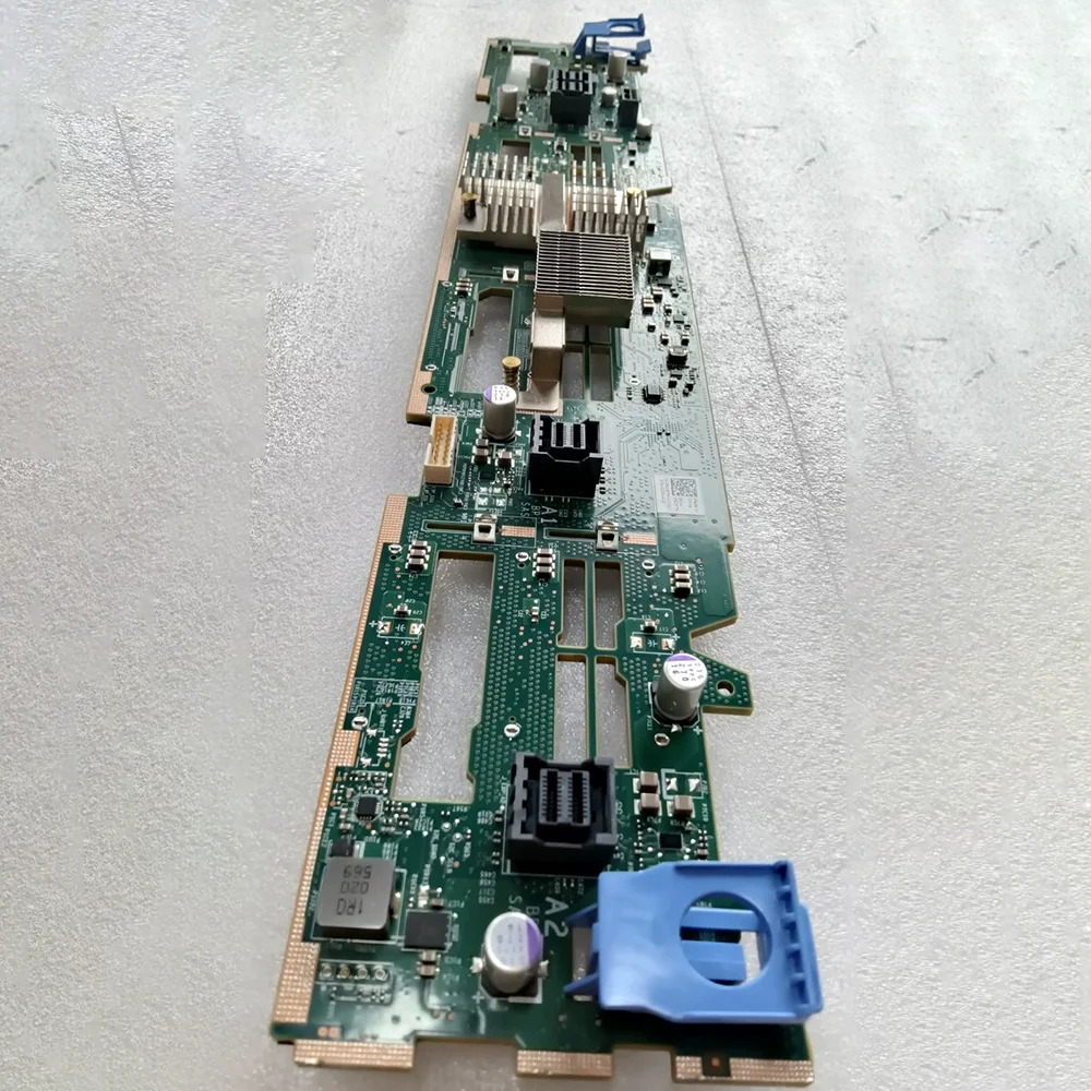 High Reliability 3.5-inch 12-drive Bay R740xd R740 Server Hard Drive Backplane 0RDRTM