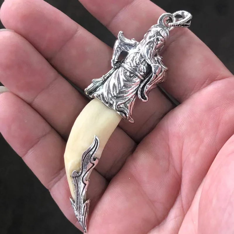 Wolf , Dog Tooth Inlaid with Tibetan Silver, Guan Gong Fang Titanium Steel Necklace Pendant Wholesale, Unisex Black