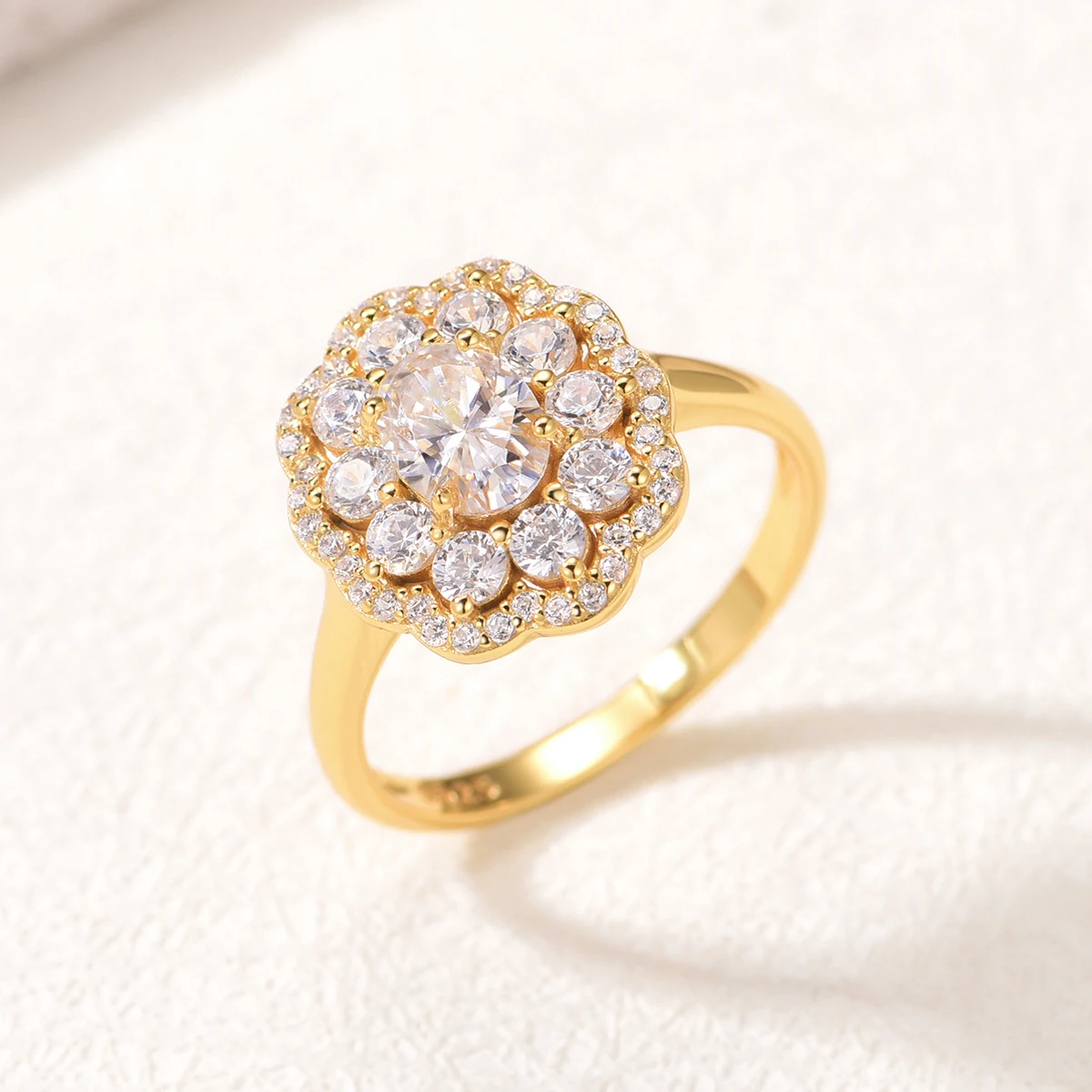 S925 silver plated 18K gold egg shaped moissanite diamond flower shaped women's ring main stone 1.0ct/7 * 5mm