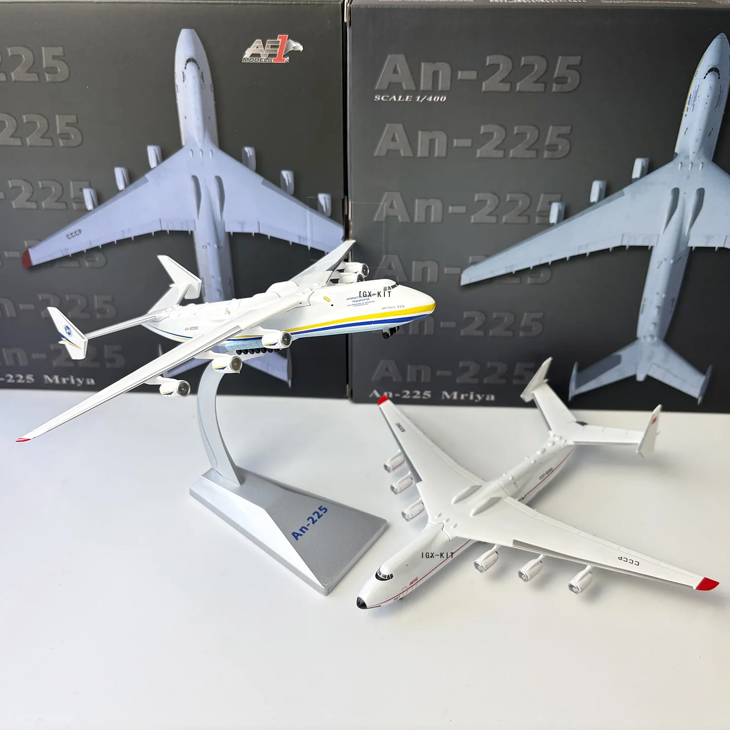 

1/400 Scale AN225 Heavy Transport Aircraft Russian Ukraine AN-225 Diecast Finished Military Plane Model Toy Collection Ornament