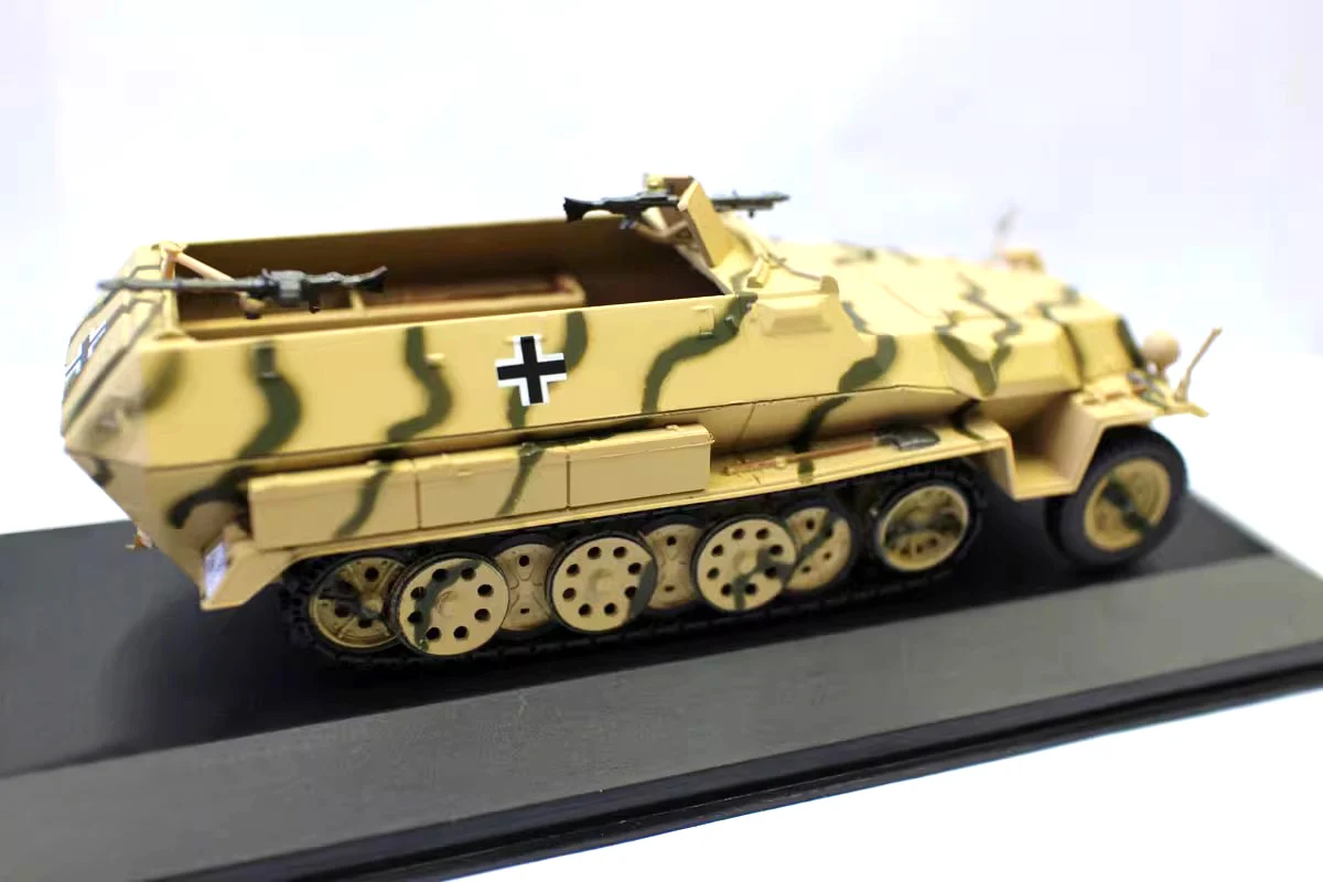 1/43 German half track sd.kfz.251 special armored vehicle model 1943  Alloy finished product collection model