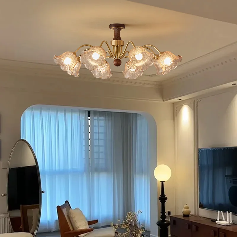 ثريا على طراز العصور الوسطى لغرفة المعيشة مصنوعة من خشب الجوز والنحاس، مع مظهر راقي ونمط صدع الجليد #2