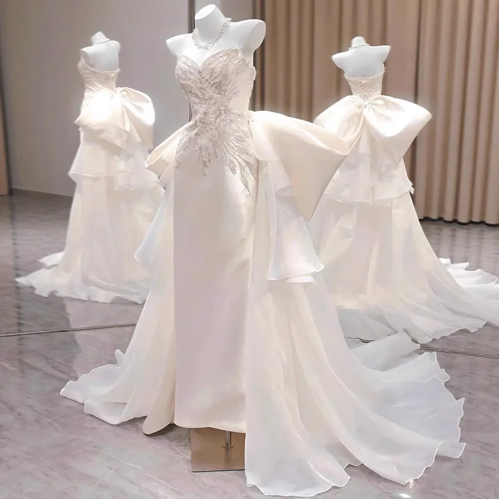 Vestido de Novia Satén Cola de Pez - close-up view