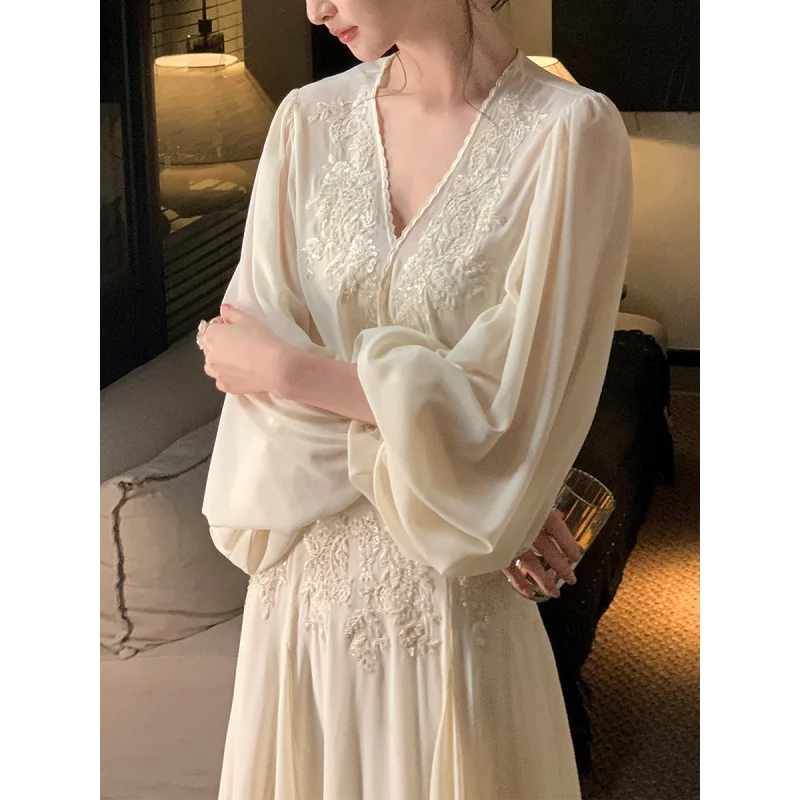 

V Collar Embroidered Sequin Chiffon Long Dress Long Sleeve Formal Evening Gown Vintage-Style Party Dress