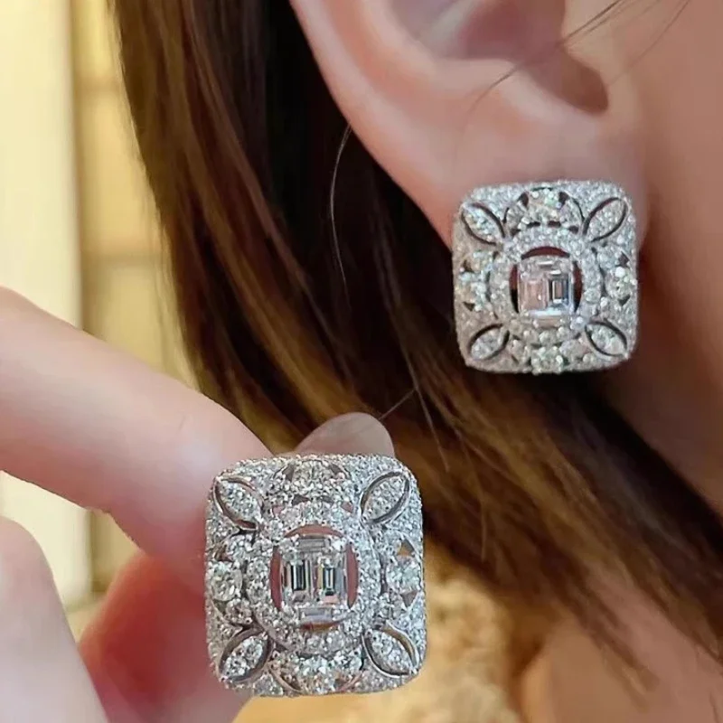 Huitan Wunderschöne geometrische Ohrstecker für Damen, hohles Design, funkelnder Bling-Kristall, CZ, Hochzeit, Party, neuer trendiger Schmuck