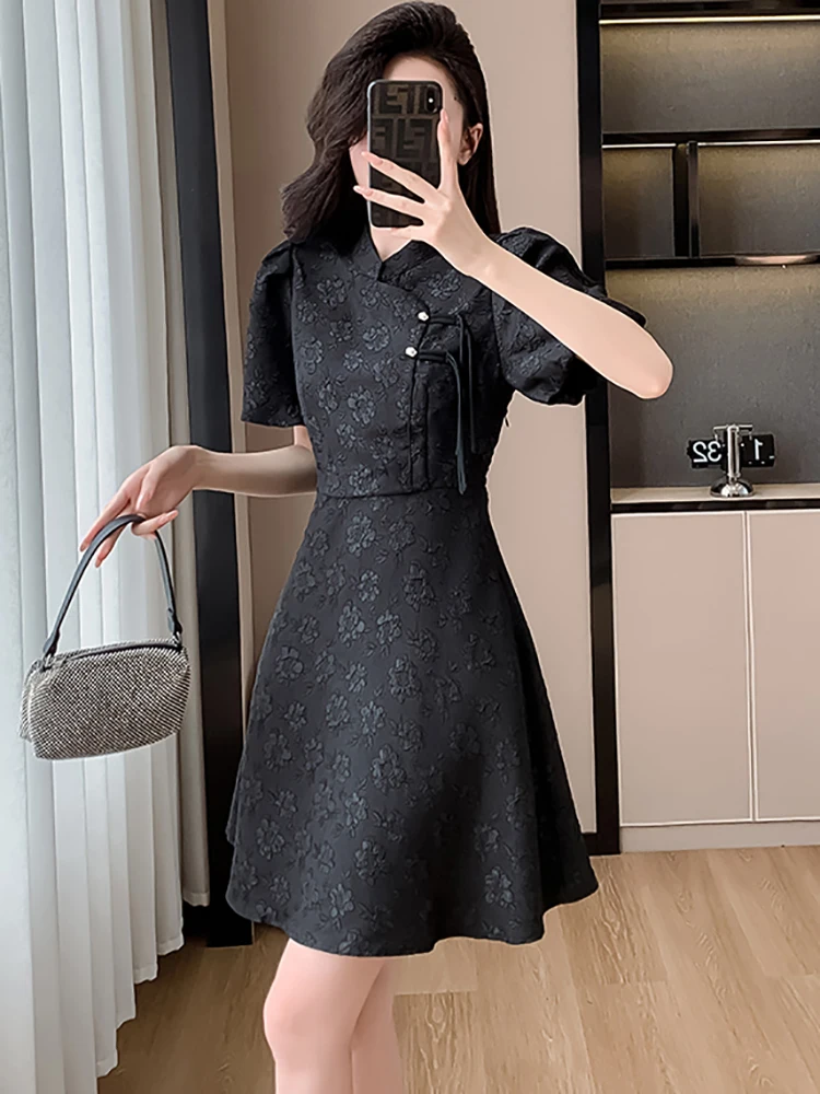 ฤดูร้อนสีดํา Jacquard ดอกไม้แขนสั้นชุดผู้หญิง Vintage Hepburn พรหมชุด 2025 เกาหลี Elegant Bodycon Dress