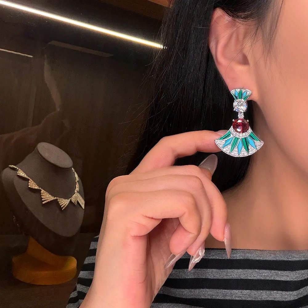 Exquisite Elegant Flower Light Luxury New Zircon Long Earrings