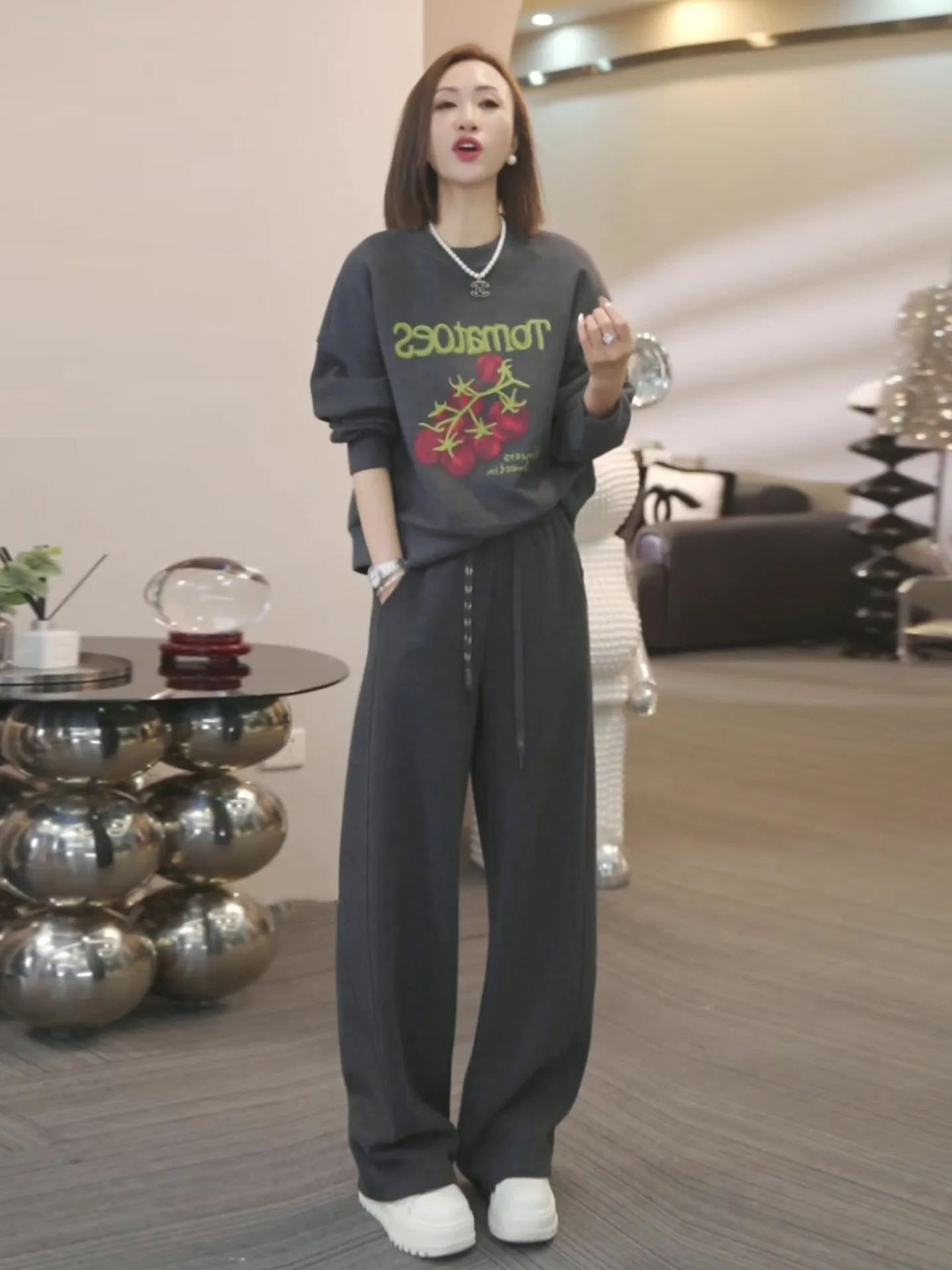 

Grey Sweatshirt Wide Leg Pants Two Piece Set Women's Sporty Casual Fashion Age Defying Spring Collection High End European Goods