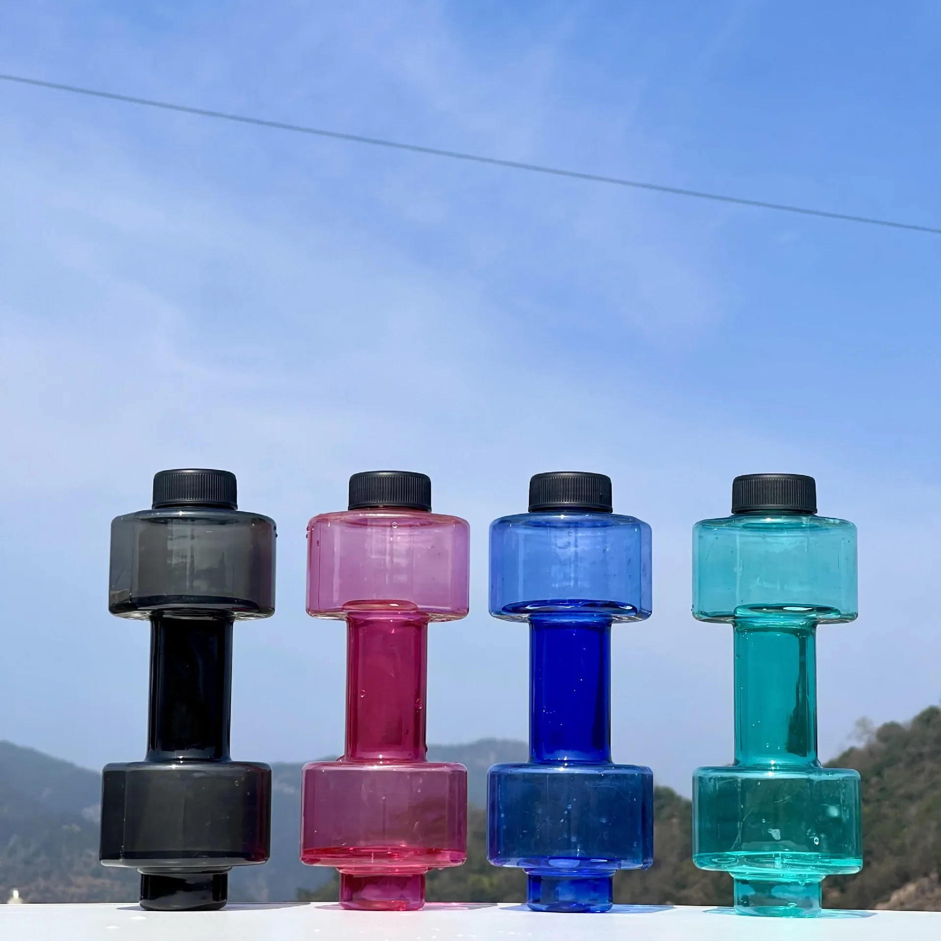 550ml High Capacity Plastic Dumbbell Shaped Portable Water Bottle Creative Fitness Dumbbells Sport Bottle