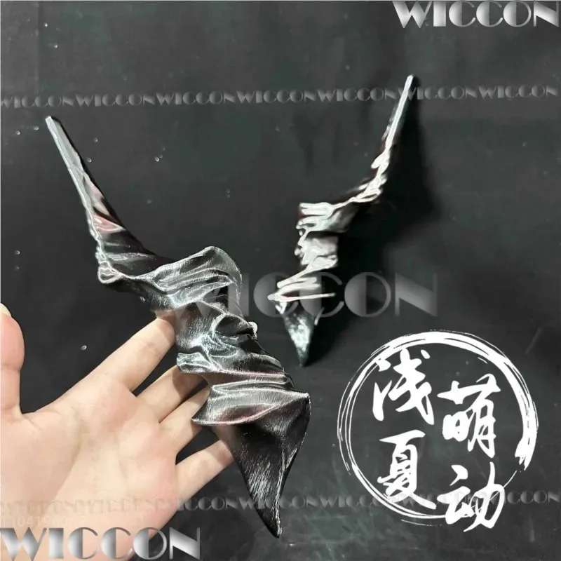 25COSSylus Abyssal Splendor Dragon Horn Game الحب والمساحة العميقة تأثيري الدعامة QinChe الأسود Dragon الفضة شعر مستعار الرجال الهالووين Custo