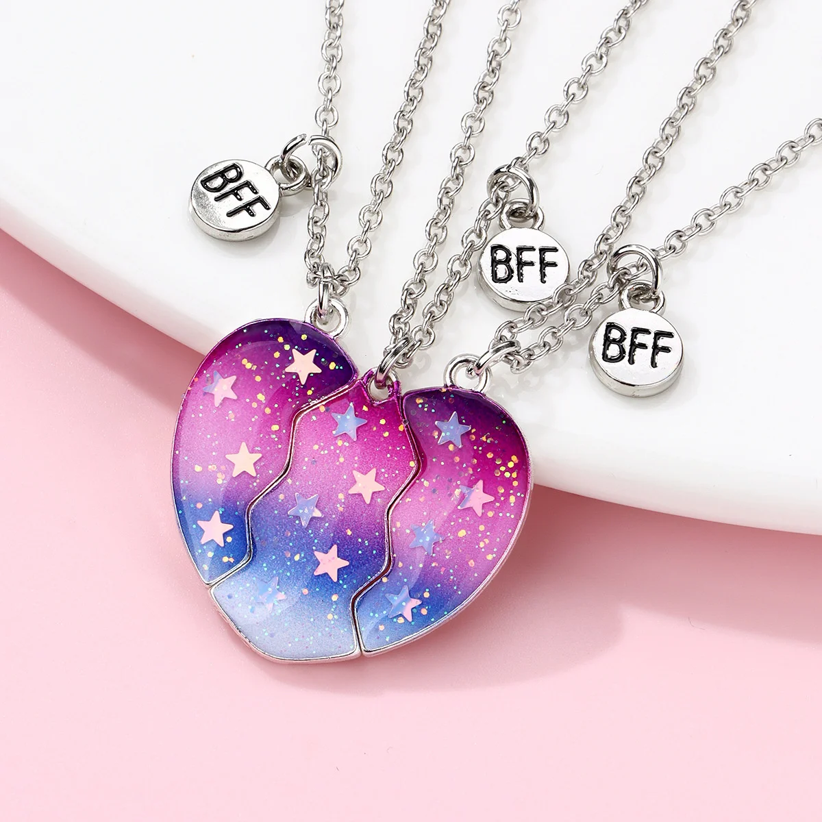 Love Magnetic Necklace 3-Piece Gradient Starry Sky Romantic Pendant for Girls and Women, Fashion Party Birthday Jewelry Gifts