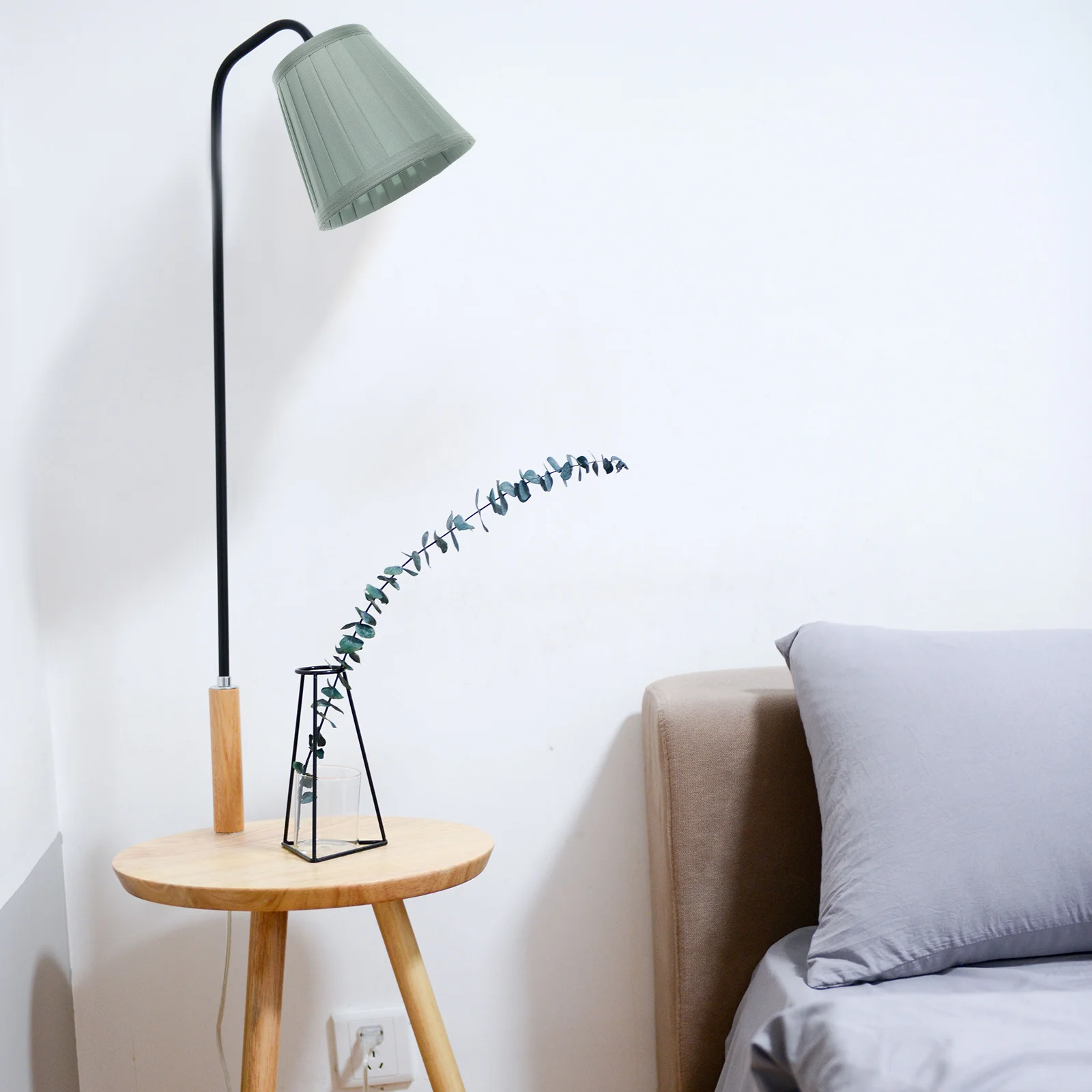 

1Pcs Decorative Lampshade Simple Style Fine Workmanship Light Cover for Bedroom Home Warm Atmosphere Table Lamp Household