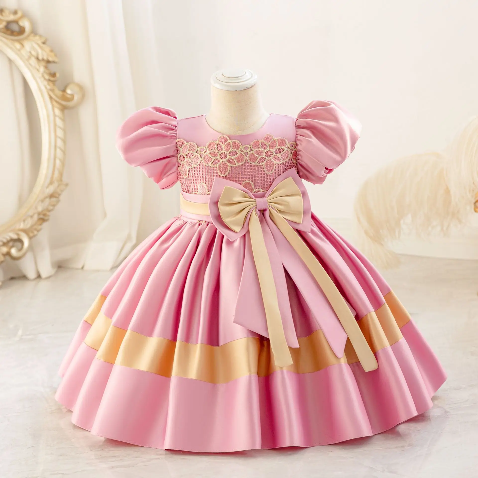 

Baby Toddler Puff Sleeves Appliqued Flower Girls Birthday Party Pageant Toddler Formal Dress TT103