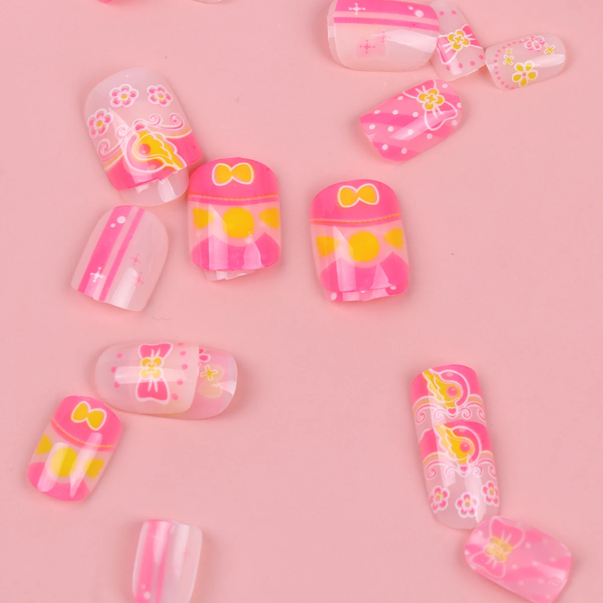 

1 set Colorful Kids Fake Nails Eco-Friendly Cartoon Art Stickers 7# Holiday Party Decorative Manicure