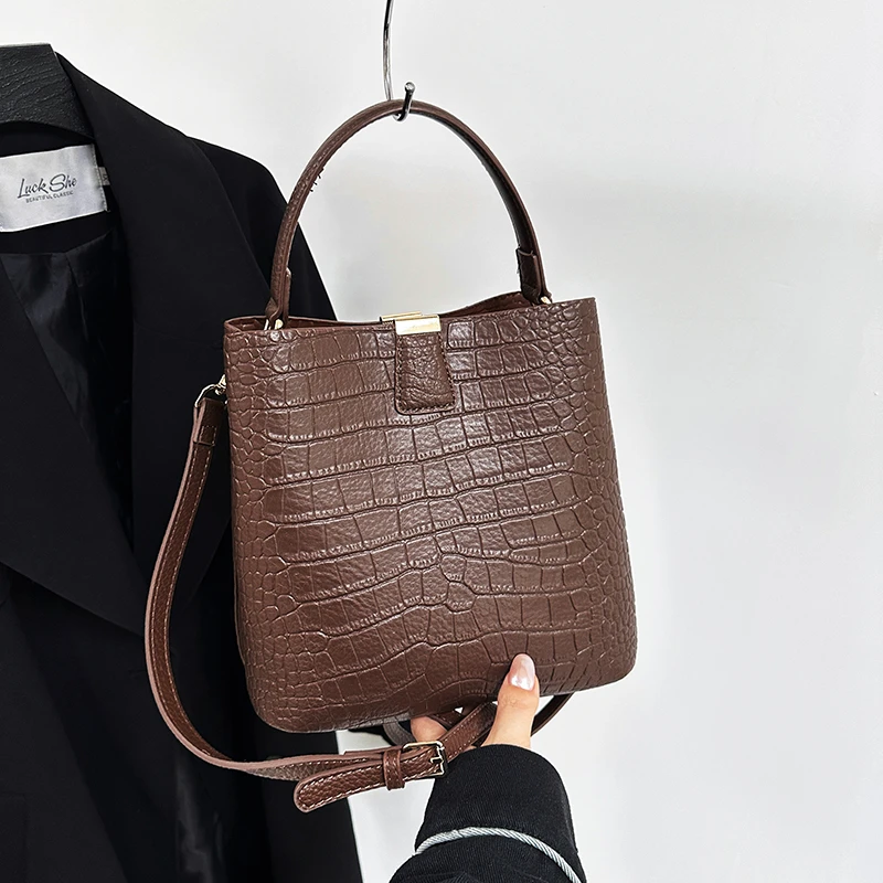 

Black Crocodile Pattern Crossbody Bag For Women Brand Designer Bucket Bag Top Quality PU Leather Commuting Shoulder handbag Tote