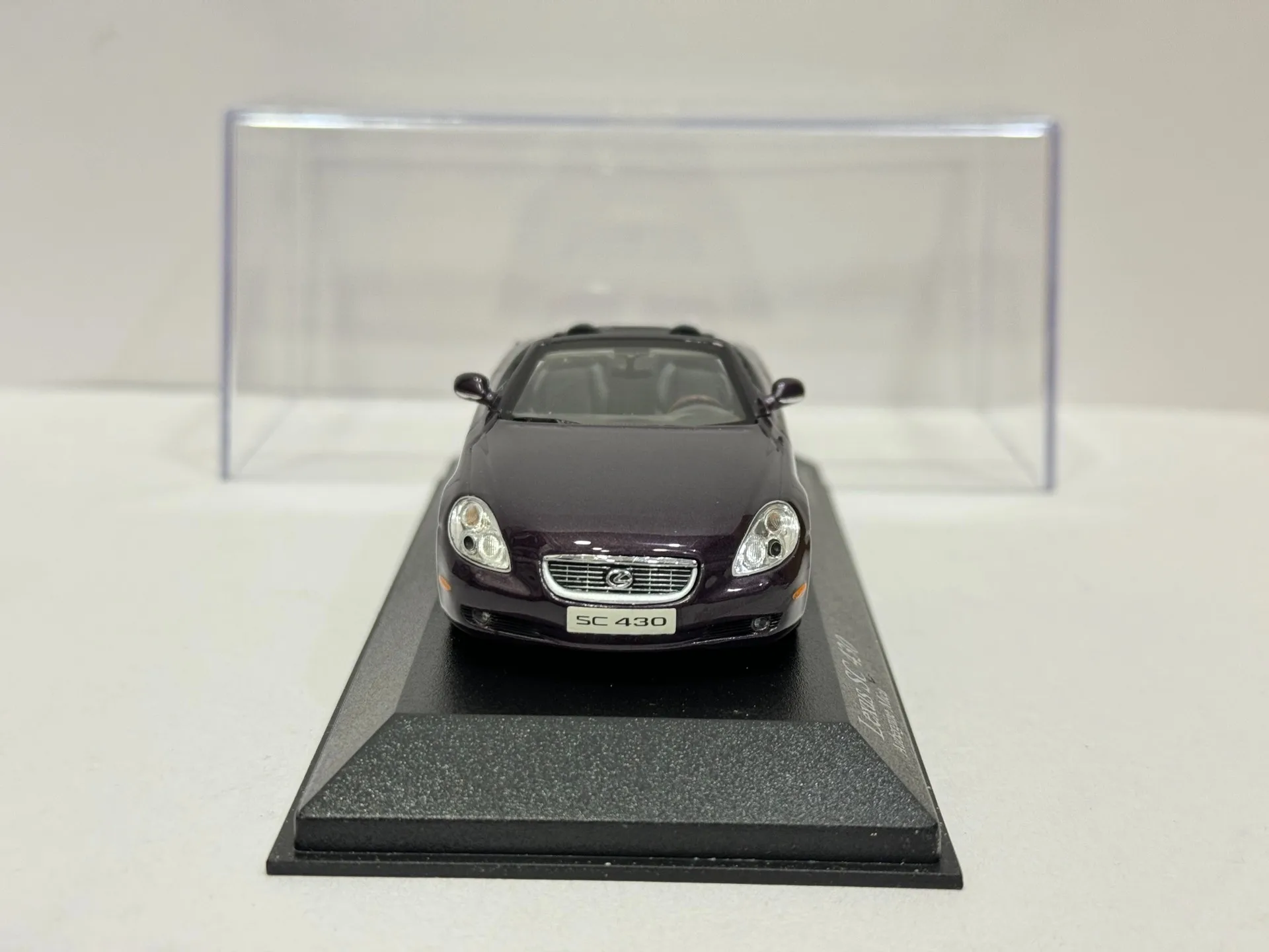 โมเดลรถ Lexus SC 430 ปี 2001 อัลลอยด์ สเกล 1/43 ของสะสม ของเล่น ของที่ระลึก ของตกแต่ง พร้อมกล่อง (สภาพกล่องเสียหาย)