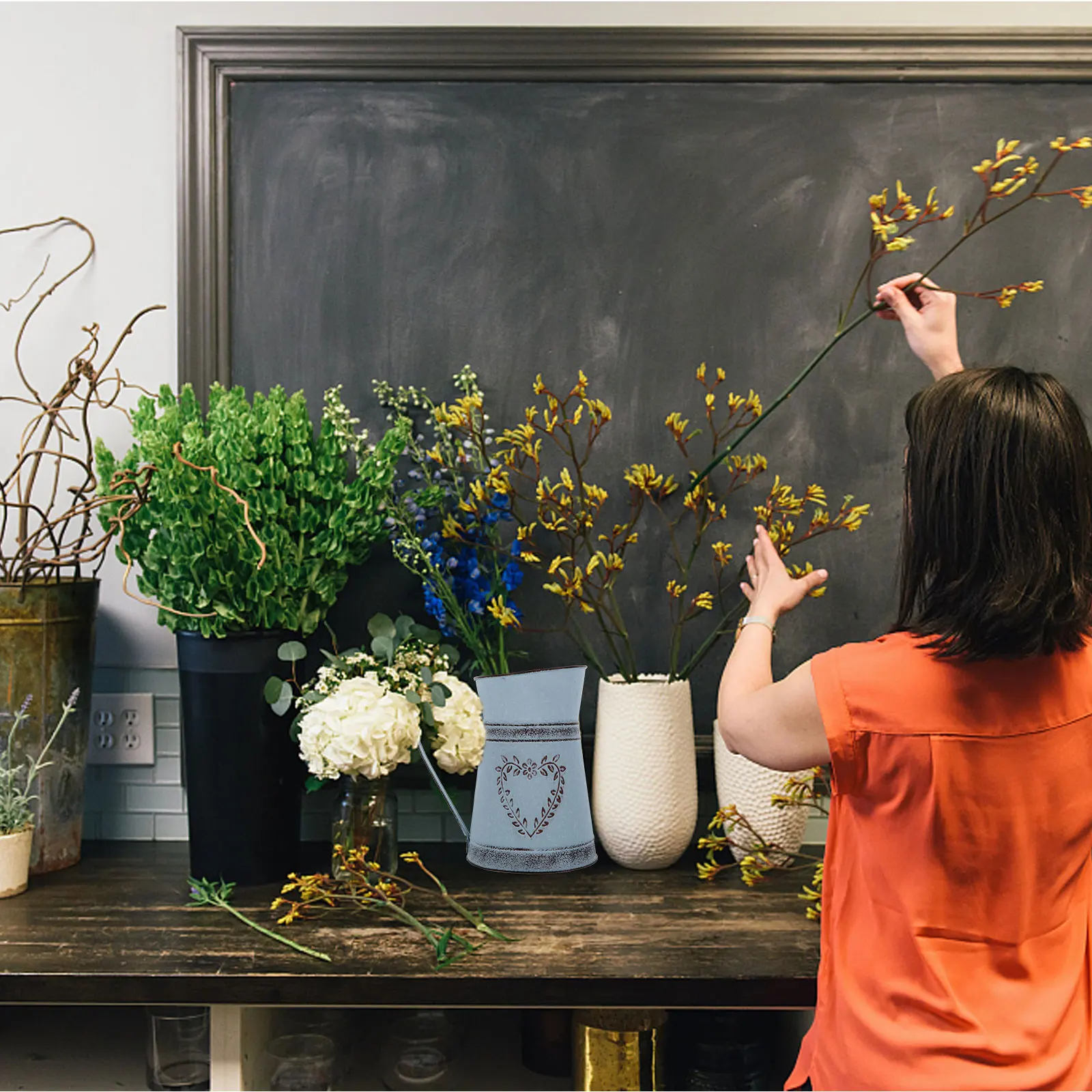 

Heart-Shaped Floral Vase Rustic Metal Flower Bucket For Home Wedding Decor Vintage Tabletop Arrangement Pot Iron Flower Bouquets