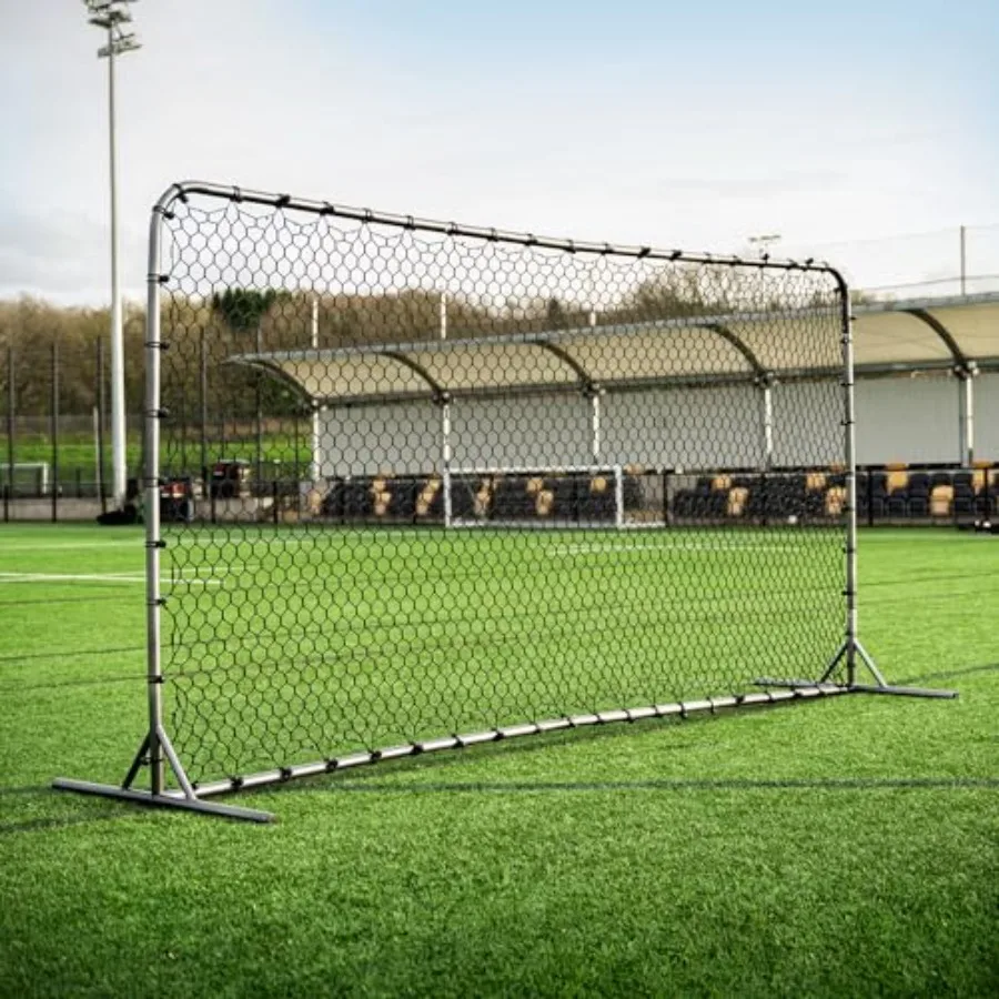 

QUICKPLAY GS Rebounder Wall 12x6' — двухсторонний всепогодный стальной отбойник для футбольного тренировочного оборудования, разработанный для Adu