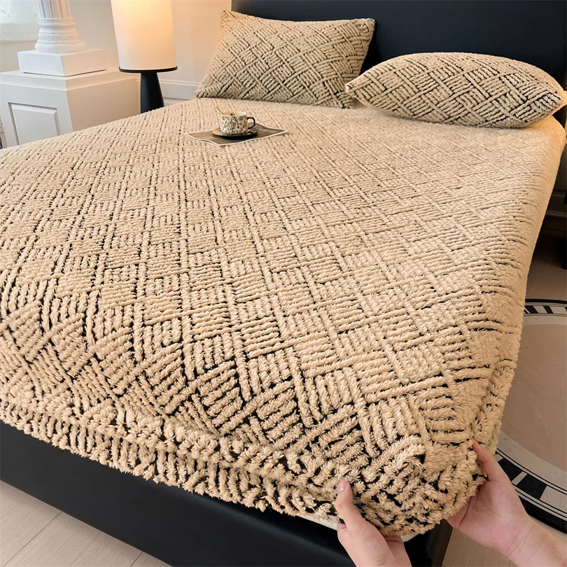 Warm Fitted Sheet Velvet Mattress Cover Double Bed Cover Winter Mattress Protector Queen King Bed Linens (Pillowcase Need Order)