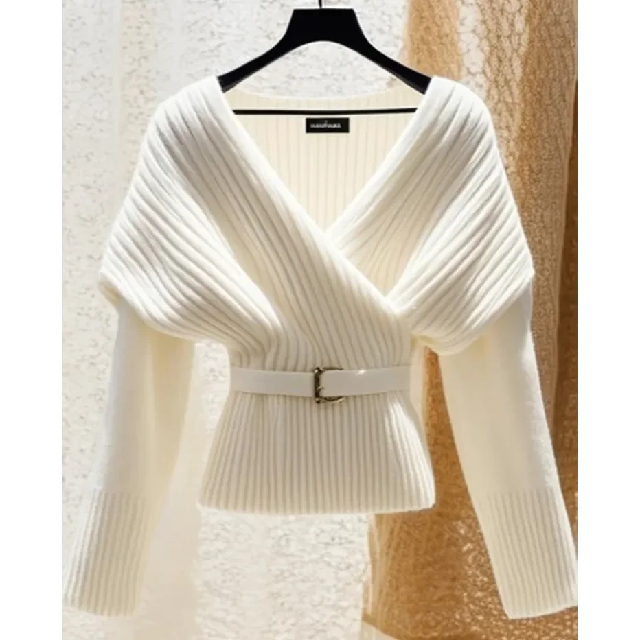 2025 herbst Winter Kleine Duftende V-ausschnitt Gestrickte Pullover frauen Tragen High-End-Chic Süße Taille Weiche Wachsartige Weiße Pullover tops