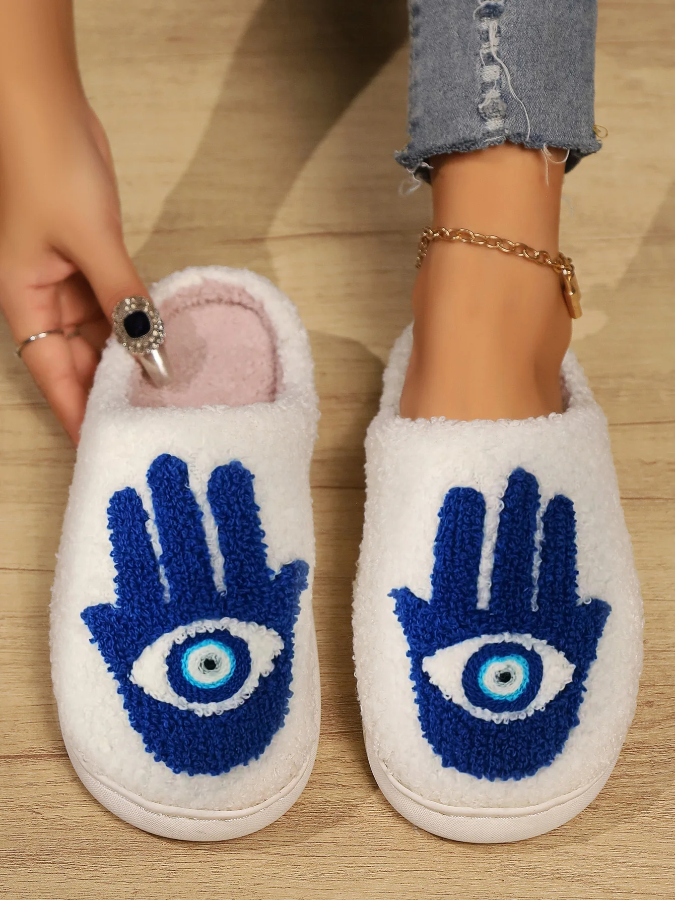 Damen-Hausschuhe, modisches Retro-Fatima-Palmen-Design, bequeme Winter-Devil's Eye-Hausschuhe, pelzige Hausschuhe