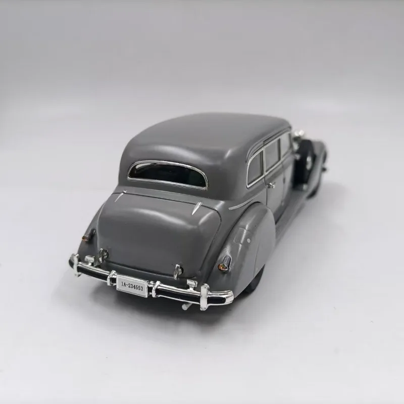 1:43 Simulated Alloy Static Classic Car Model,Collectible Finished Product,Ornament,Brand New with Packaging,Men's Birthday Gift