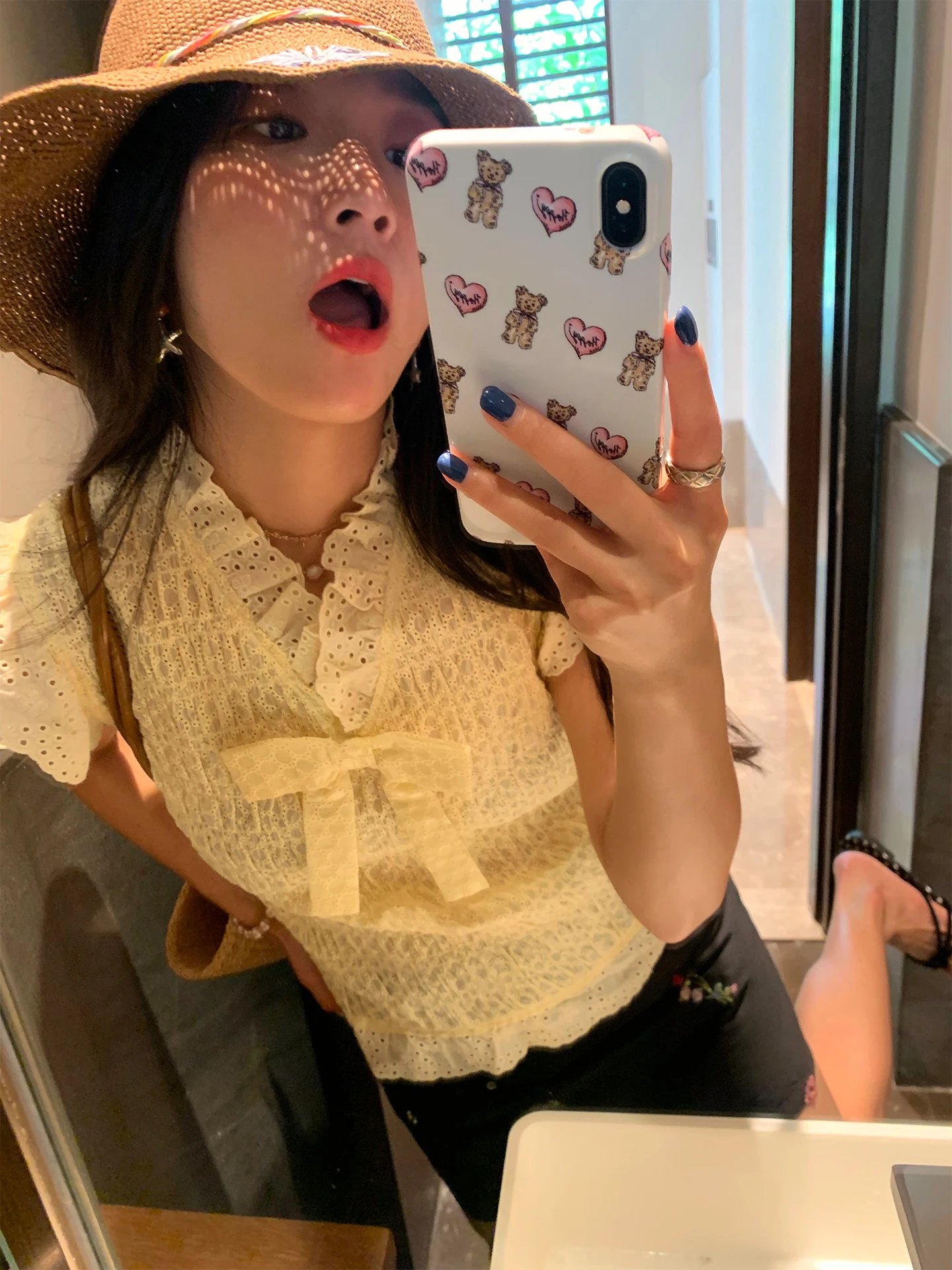 

Light Yellow Lace Shirt V-Neck Knot Design Sensation Small Crowd Commute Style Rigid Hollow out Short Sleeve Top