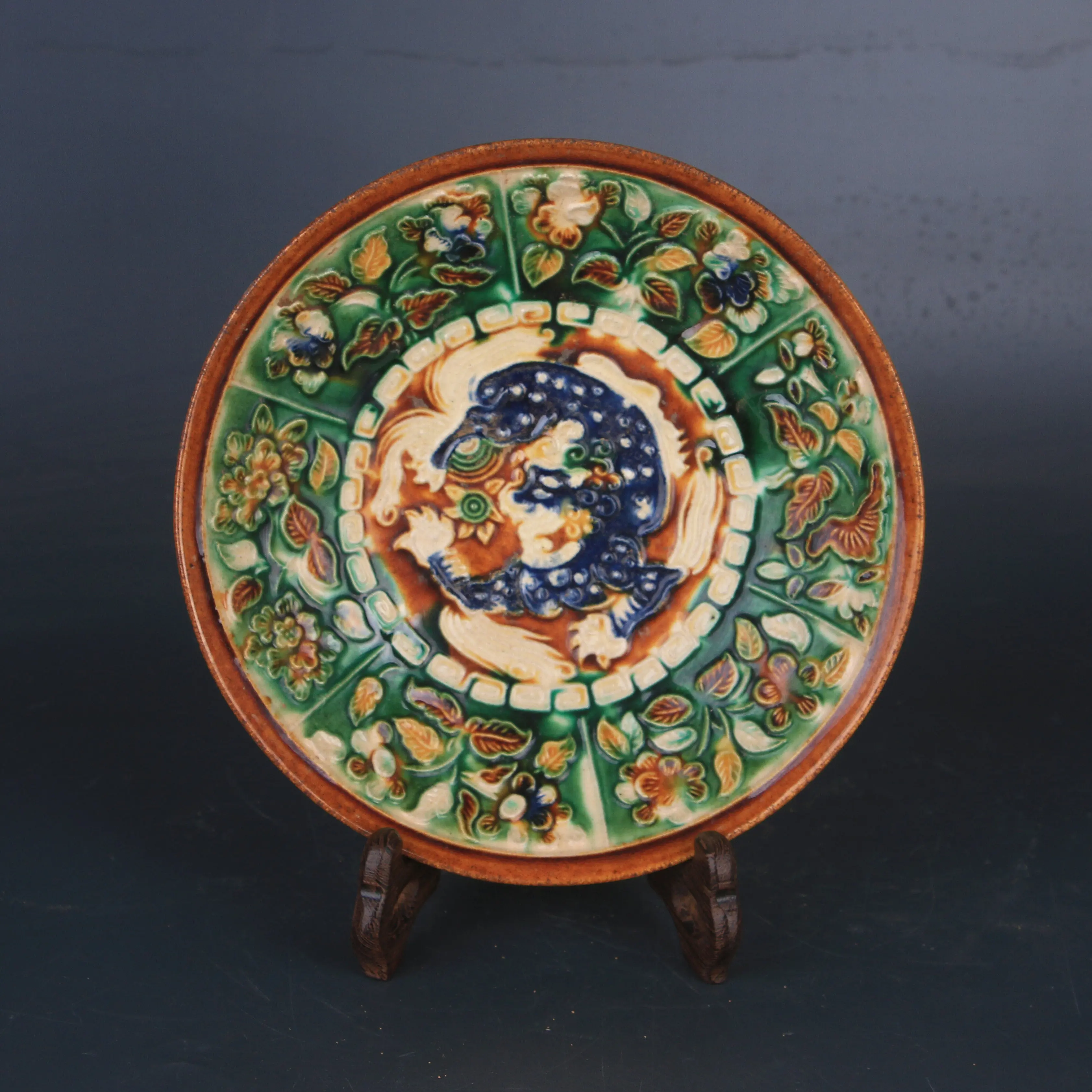 Handmade Chinese Tang Sancai Style Carved Floral Glaze Appreciation Plate Porcelain Display Stand Vintage Home Decor Gift