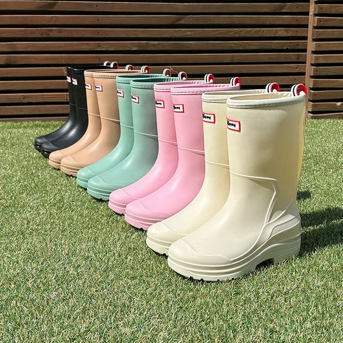 2025 New Mid Length Women's Boots Lightweight Fashionable Waterproof Anti Slip Wear-resistant Rubber Shoes for Wearing Outside