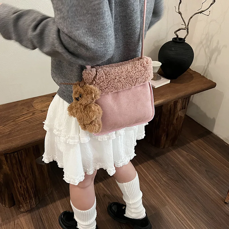 Wool Lamb Bag Women's Retro Leather Fleece Shoulder Crossbody Tote Bag Niche Design Autumn and Winter Atmosphere Plush Bag