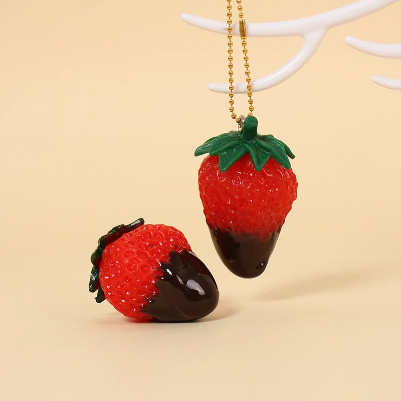 5 قطعة قلادة الفراولة محاكاة الفاكهة وهمية المنزل عطلة الطرف الديكور التصوير الدعائم حقيبة سلسلة مفاتيح الديكور #2