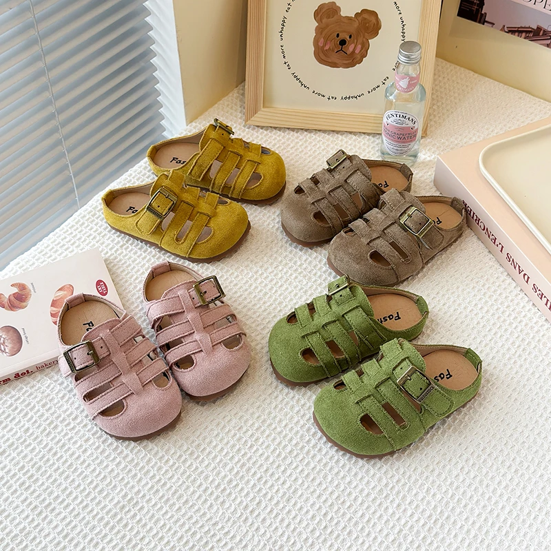 

2025 Children Sandals for Girls Boys Summer New Fashion Korean Style Soft Bottom Non-slip Slippers Leisure Cut-outs Beach Shoes