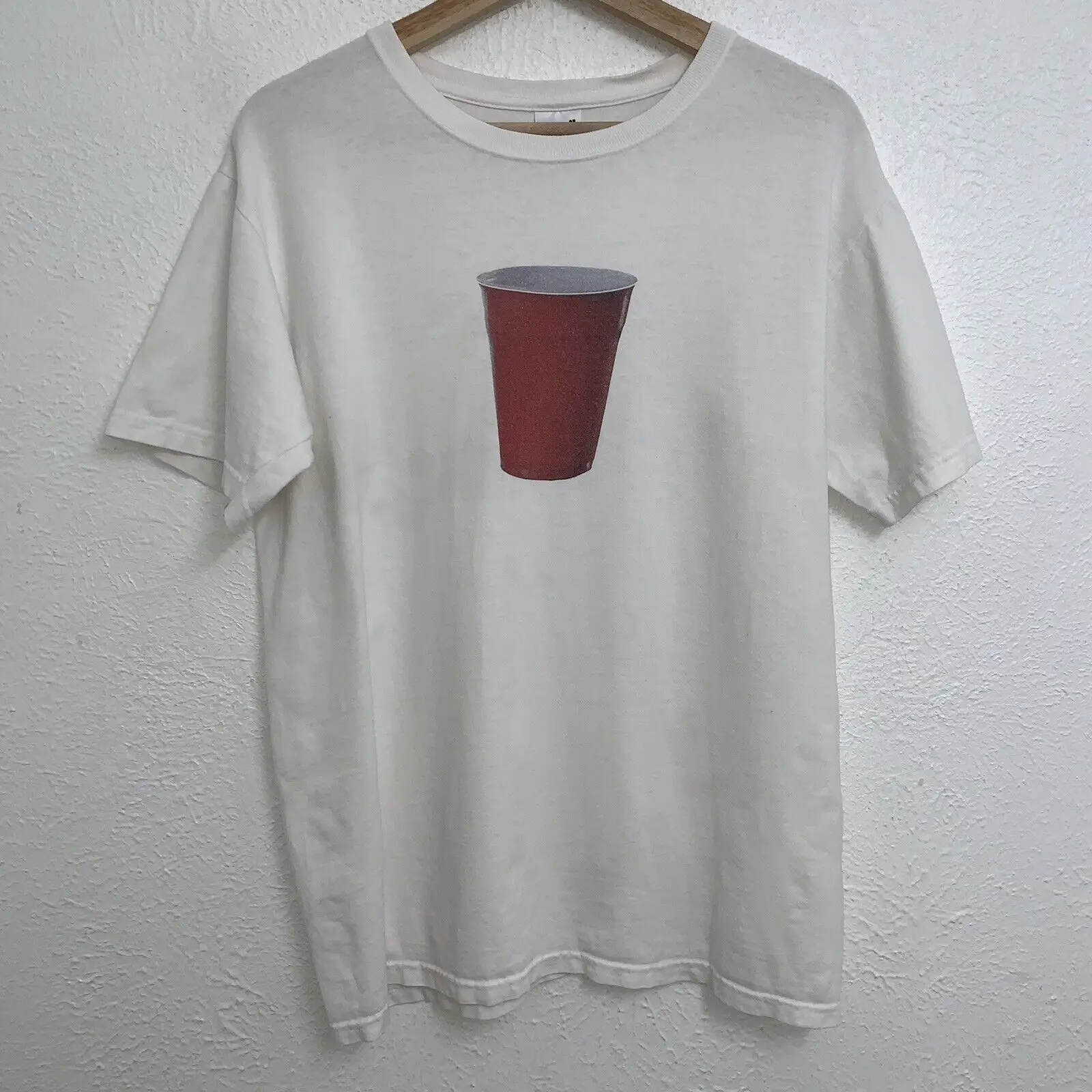 Camiseta desgastada Solo Red Cup, camiseta blanca de manga corta, talla mediana