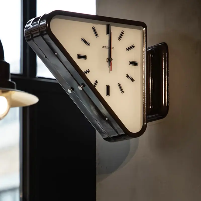 Creative Design Wall Clocks Minimalist Fashion Restaurant Nordic Luxury Wall Watch Metal Living Room Horloge Home Decoration