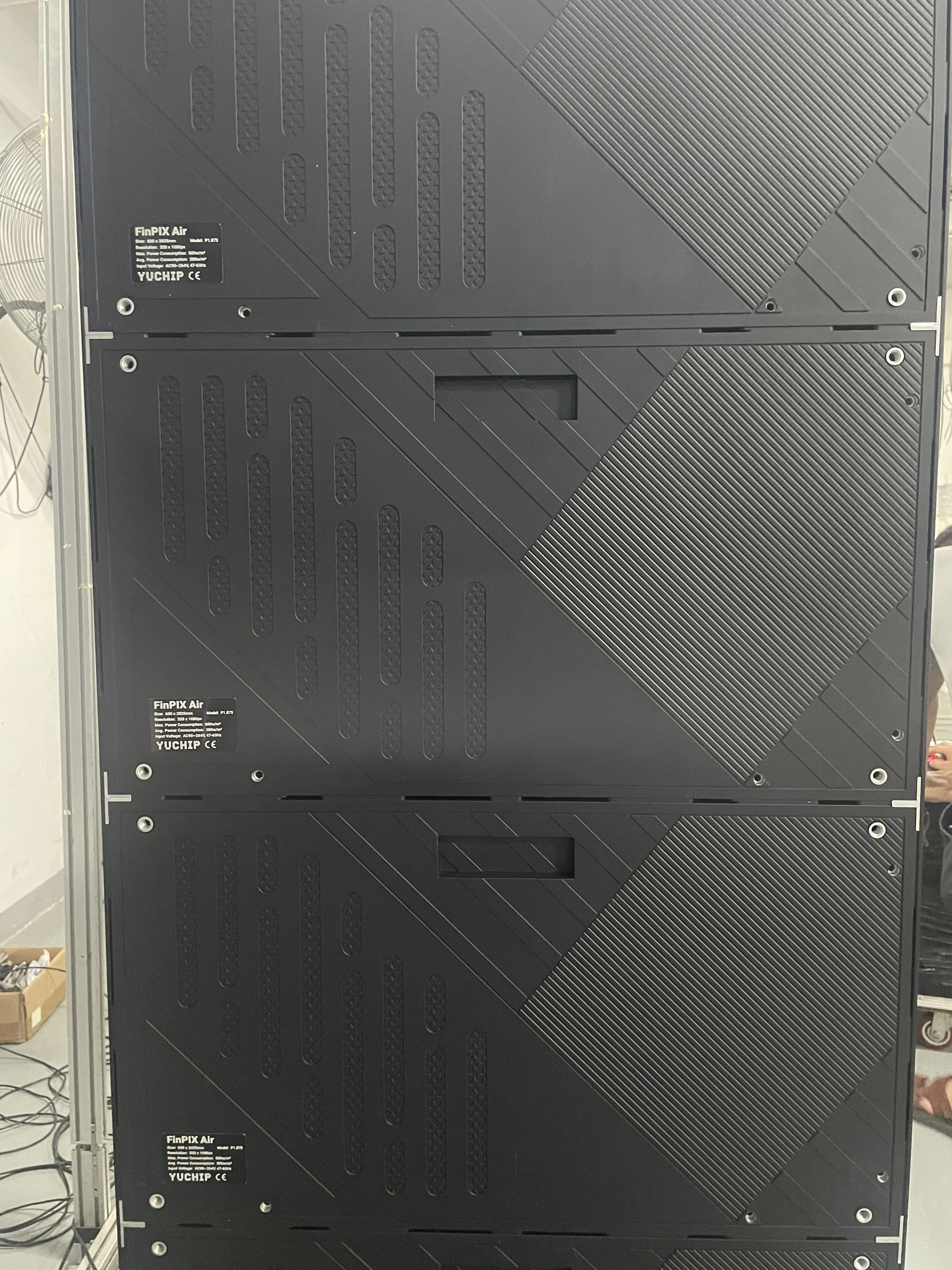 تخصيص حار بيع المنقولة داخلي P2.5 LED ملصق عرض الشاشة طوي الإعلان الذكي لمتاجر التسوق بالتجزئة