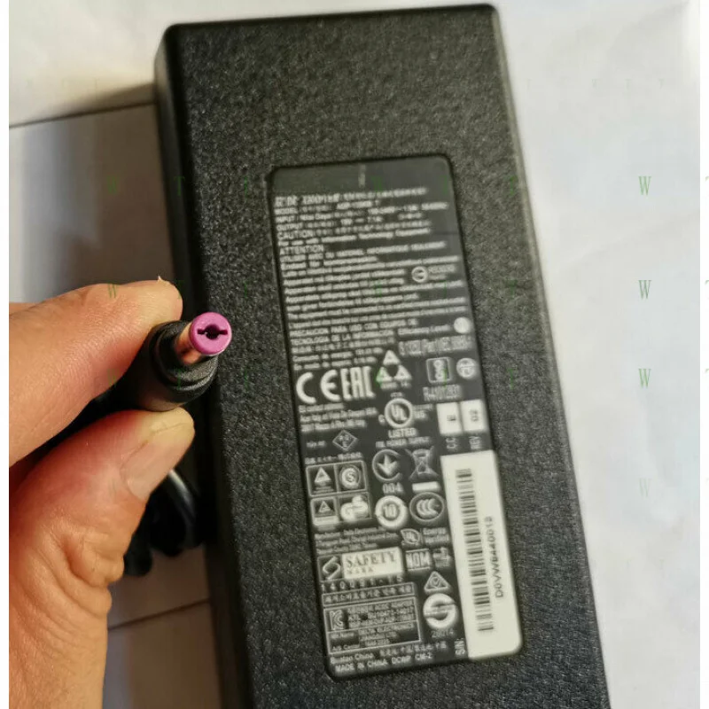 TTT   Original 135W 19V ADP-135KB T For Acer Nitro 5 AN515-51-56U0 Charger AC Adapter