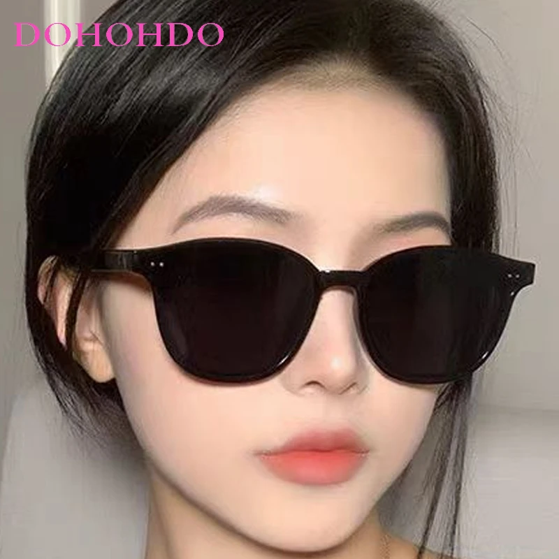 

2025 Vintage Oval Rivet Men Sunglasses Luxury Brand Designer Women Glasses Trendy Outdoor Driving Eyewear Men UV400 Gafas De Sol