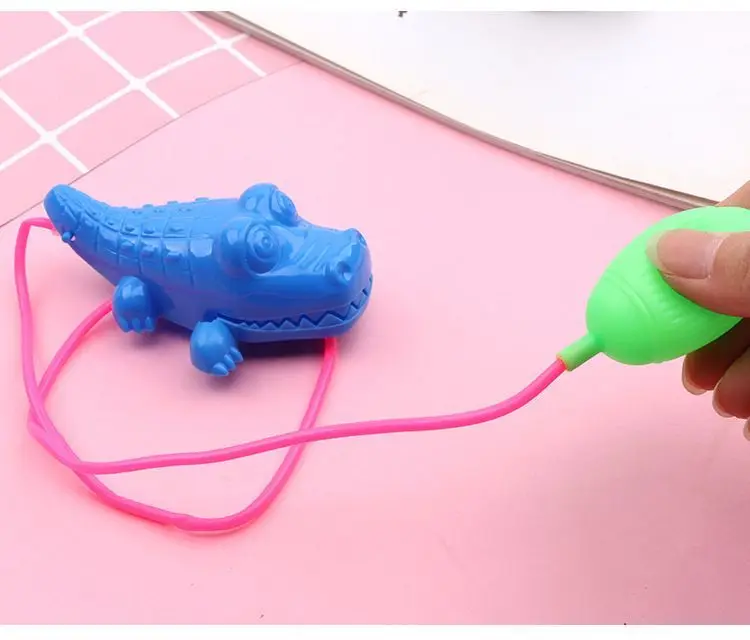 

1 PCS Pneumatic Clutch Animal Hand Pressure Crocodile Pneumatically Jumping Crocodiles Pinch of The Air Bag Horse Will Run Toys