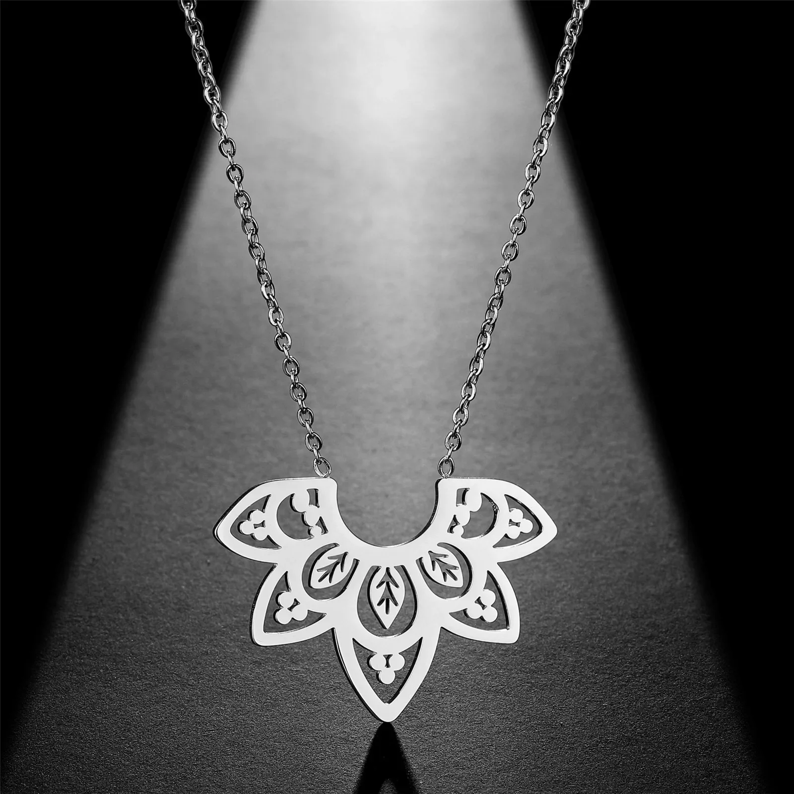 Skyrim Lotus Flower Pendant Necklace for Women Stainless Steel Gold Color Choker Neck Chain Bohemian Kpop Bridal Jewelry Gift