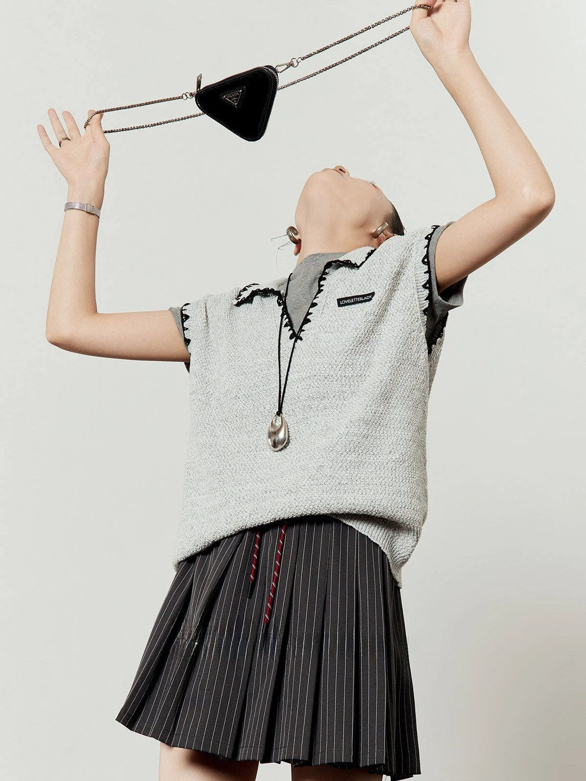 

Вязаный джемпер с коротким рукавом для женщин, модный летний новый фасон от Zhou Li Wu, корейский свободный крой, трикотаж