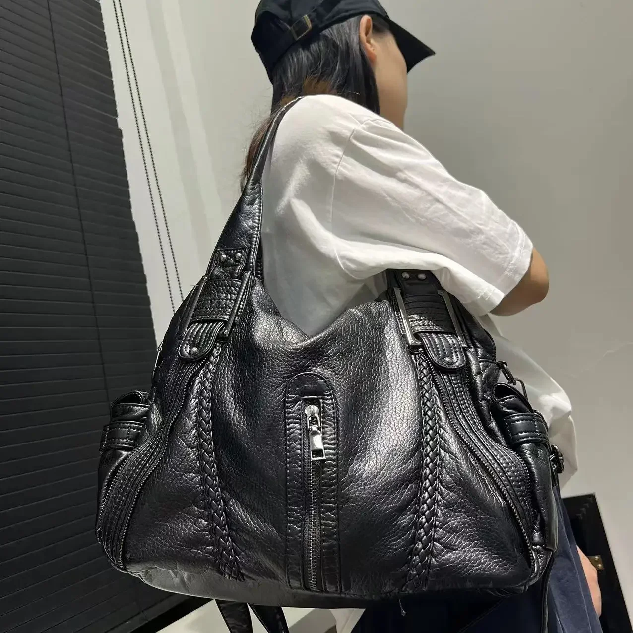 

Women's fashion Y2K washed distressed hot girl motorcycle bag large capacity multi-zipper shoulder messenger bag